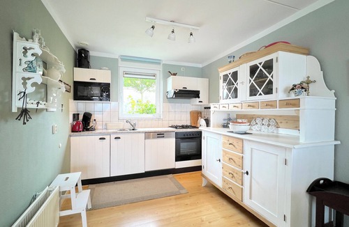 Stevensweert House | Nice holiday home by the water in Stevensweert