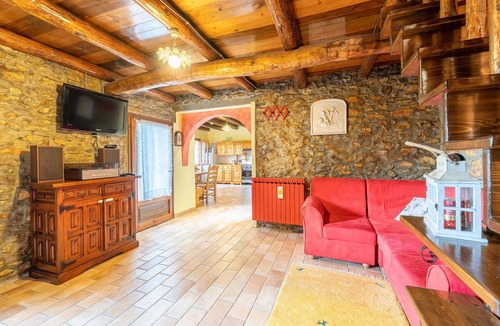Valnogaredo House | Nice home in Fontanafredda di Cinto
