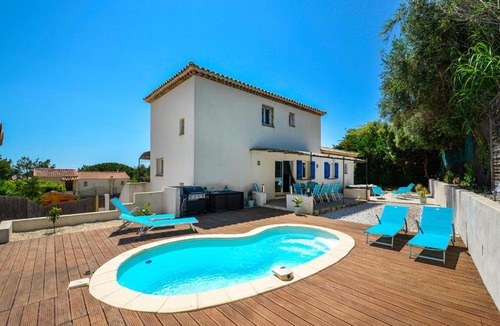 Ceyreste House | Nice home in Ceyreste with 5 Bedrooms, Jacuzzi and Outdoor swimming pool