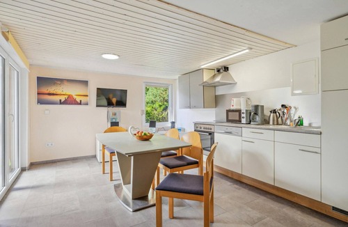 Bungalowdorf an der Talsperre House | Nice home in Zeulenroda-Triebes with sauna