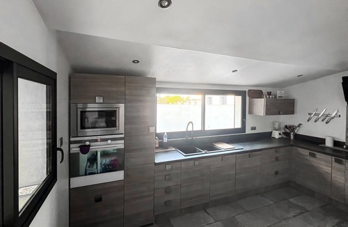 Gemenos House | Nice home in Gemenos with private swimming pool, can be inside or outside