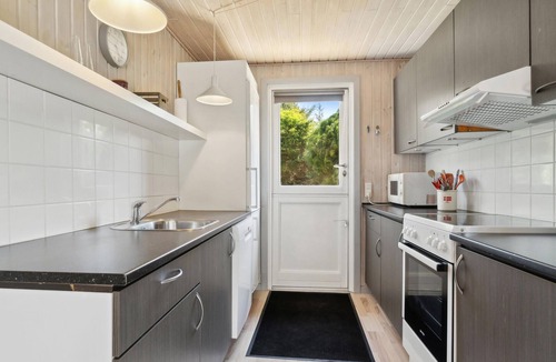 Grenaa House | Nice home in Grenaa with WiFi