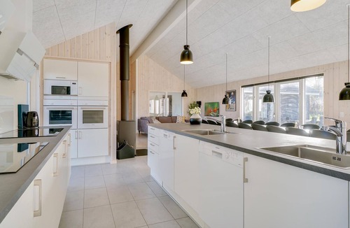 Grenaa House | Nice home in Grenaa with sauna