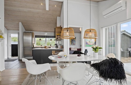 Diernæs House | Nice home in Haderslev with lake view