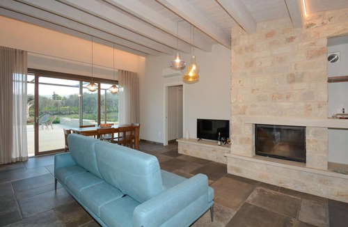Chiaramonte Gulfi House | Nice home in Chiaramonte Gulfi