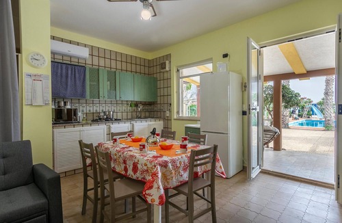 Marina di Modica House | Nice home in Modica with private swimming pool, can be inside or outside