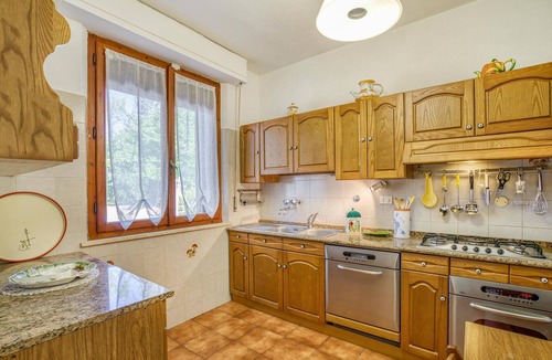 Murlo House | Nice home in Murlo with private swimming pool, can be inside or outside