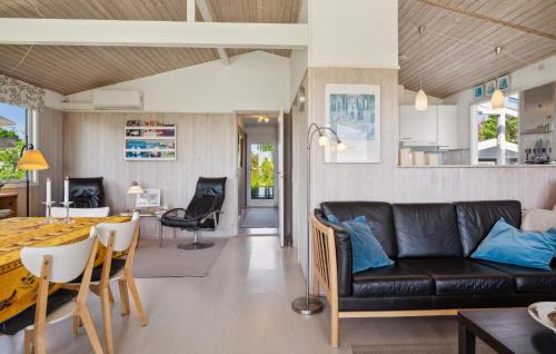 Boeslum House | Nice Home In Odder With Wifi