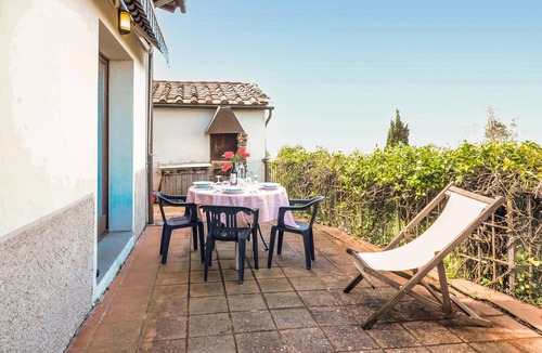 Forcoli House | Nice home in Palaia with house a panoramic view