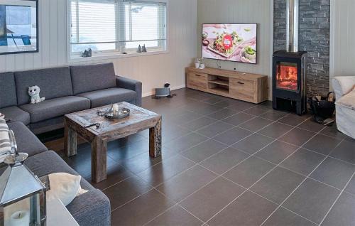 Valle House | Nice Home In Rysstad With Wifi