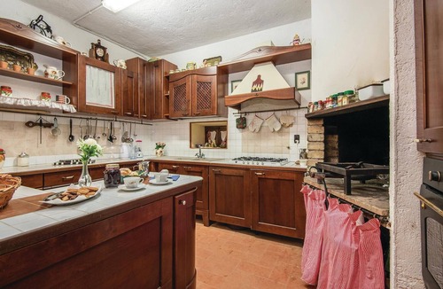 Baiano House | Nice home in spoleto pg with private swimming pool, can be inside or outside