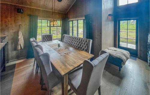 Grondalen House | Nice Home In Trysil With House A Mountain View