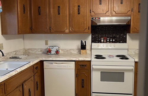 Tazewell House | Nice home under 3 min. to the Back of the Dragon Center & downtown Tazewell.