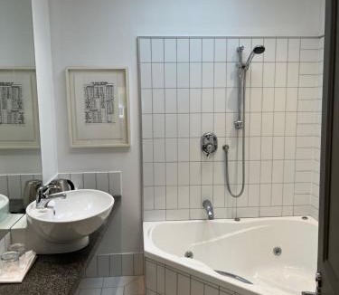 New Plymouth Hotel | Nice Hotel