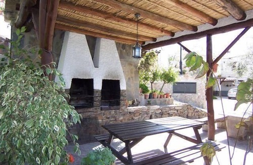 Nechite House | Nice house in complex with swimming pool