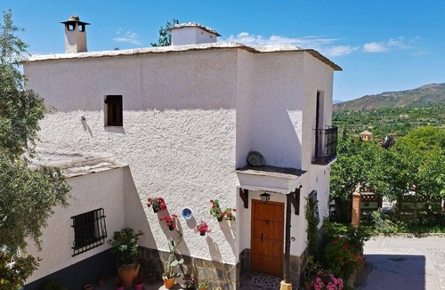 Nechite House | Nice house in complex with swimming pool