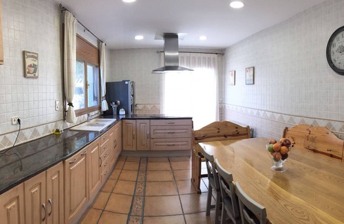 El Mas Mora Villa | Nice house with capacity for 12 people. Private pool BBQ area and free wifi. Vivalidays Kiros.