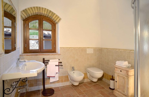 Montecatini Val di Cecina House | Nice apartment of 65 square meters a typical Tuscan farm building, nice finish.