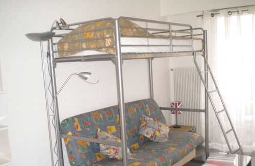 Liberation Apartment | NICE - LARGE BRIGHT Studio, CROSSING with Independent Kitchen City Center
