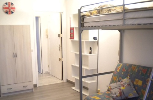 Liberation Apartment | NICE - LARGE BRIGHT Studio, CROSSING with Independent Kitchen City Center