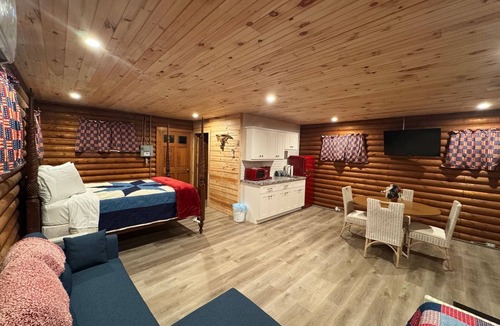 Kimbolton Cabin | Nice log cabin on back country road with peace, quiet and the amenities of home