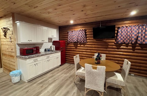 Kimbolton Cabin | Nice log cabin on back country road with peace, quiet and the amenities of home