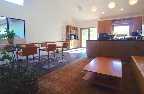 Meiners Oaks House | NICE! Ojai Architectural, Full of Light, Lush Gardens, Quiet Neighborhood