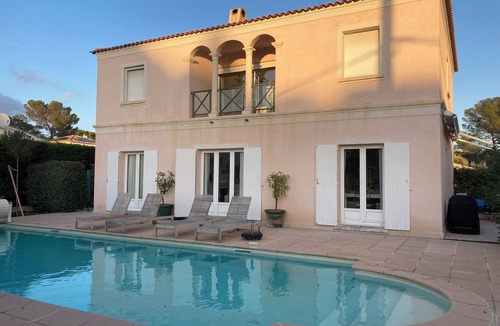 Boulouris-sur-Mer Villa | Nice Paladian Villa in ST RAPHAEL, Boulouris, with simming-pool ,near beaches.