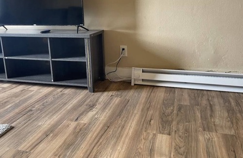 Lockland Apartment | Nice Place Cozy Space, One Bedroom Apartment over the Lounge #3