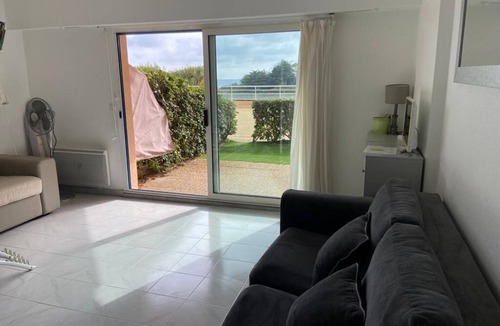 Le Trayas Apartment | Nice place with sea and swimming pool