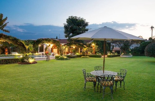 Cuernavaca House | Nice property Colonial-Modern Stlye with a beautiful garden for events.