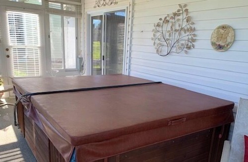 Lady Lake House | NICE RANCH HOME WITH OFFICE ELECTRIC CART CLOSE TO SPANISH SPRINGS BOOK NOW
