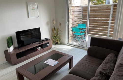 Saint-Georges-de-Didonne Apartment | Nice rent with garden near the beach and city centre