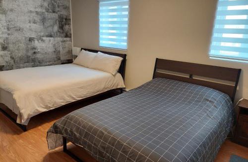 McMasterville Apartment | Nice River & Mountain View+4 Beds+Free parking