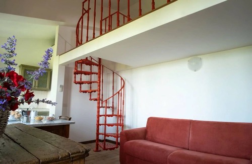 Agello Bed & Breakfast | Nice room with pool, A/C, WIFI, TV, patio, pets allowed and panoramic view, close to Perugia