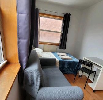 Queens House | Nice rooms Woodside
