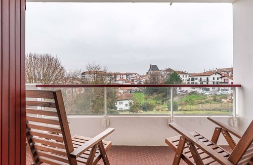 Hendaye Apartment | Nice studio downtown with parking, pets allowed