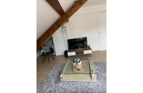 Quartier de France Apartment | Nice studio near the parks and the city center district of France
