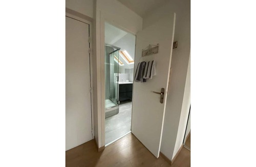 Quartier de France Apartment | Nice studio near the parks and the city center district of France