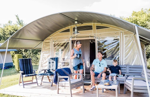 Echternacherbruck House | Nice tent on a campsite