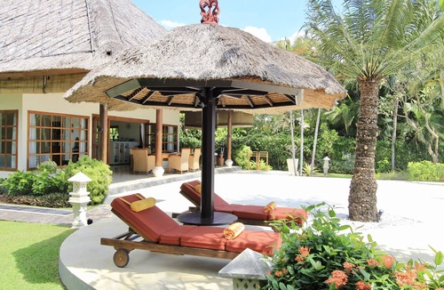 Dencarik Villa | Nice Villa direct on the beach , Lovina area , North Bali
