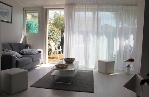 Frontignan Villa | Nice Villa F3 at 25 meters from the sea in Frontignan Plage