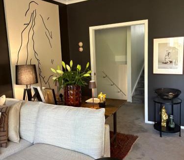 New Plymouth Villa | Nice Villa