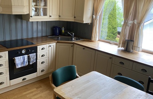 Brattvag Villa | Nice villa with good space in Brattvåg sentrum/Ålesund