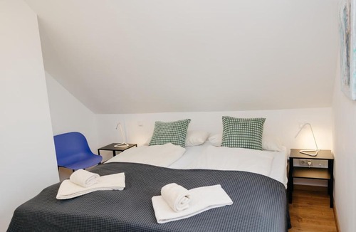 Links der Wertach-Nord Apartment | nice2be Violet - Augsburg Zentrum