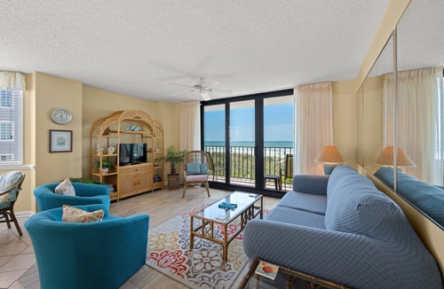 Windy Hill Condo | Nicely decorated Oceanfront Condo + Free Attraction Tickets!