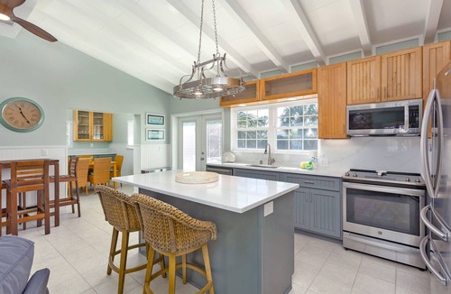 Villa Segunda House | Nicely decorated 4 bedroom Sound View Home w/Large Back Yard! Pet friendly!