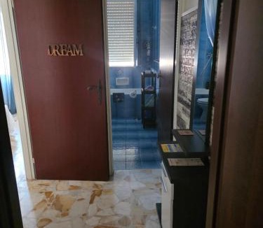 Rosolini House | Nicla, modern Sicilian suites near Marzamemi with private bathrooms