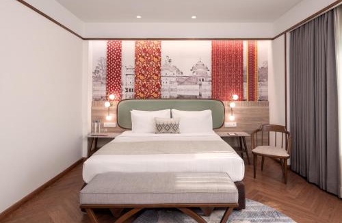 Vrindavan Hotel | Nidhivan Sarovar Portico Vrindavan