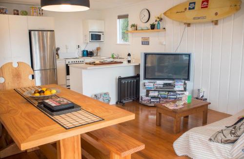 Coopers Beach House | Nigel's Crib - Coopers Beach Holiday Home